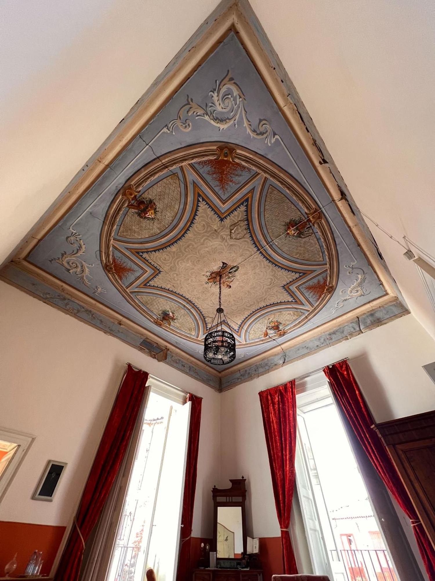 Dimora Storica Giostra Vecchia - Palazzo Grisolia 1809 Cosença Exterior foto