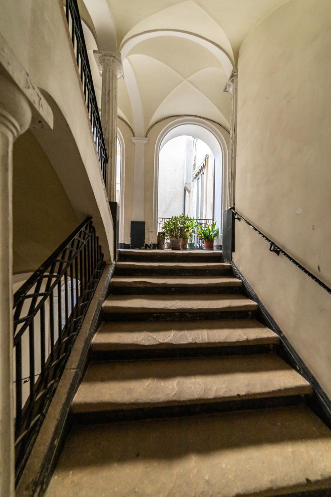 Dimora Storica Giostra Vecchia - Palazzo Grisolia 1809 Cosença Exterior foto