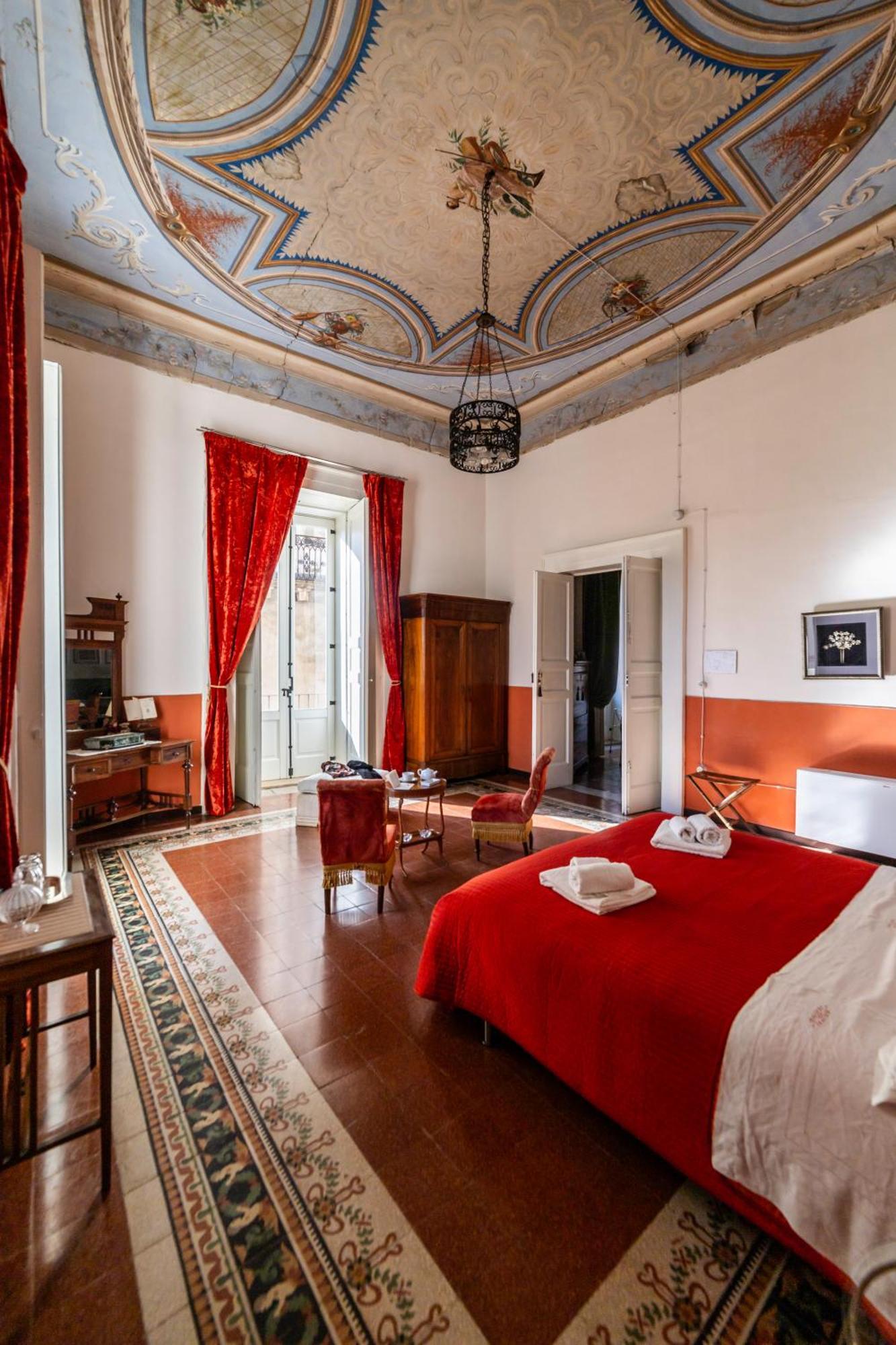 Dimora Storica Giostra Vecchia - Palazzo Grisolia 1809 Cosença Exterior foto